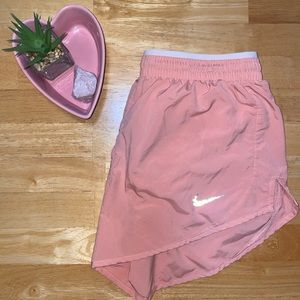 Nike Shorts Pink
